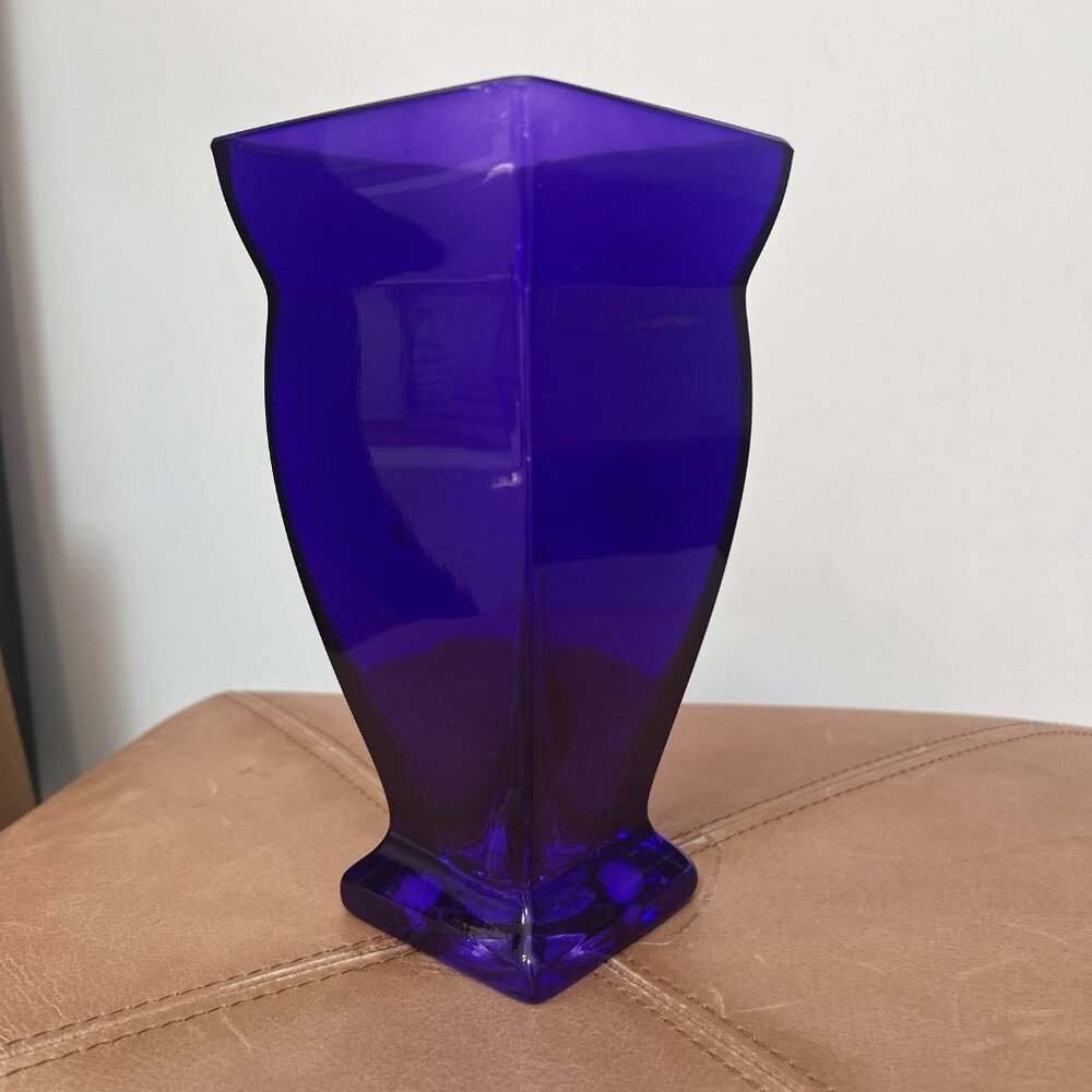 Teleflora Cobalt Blue/Purple Glass Vase Curved Square Design 8” Tall